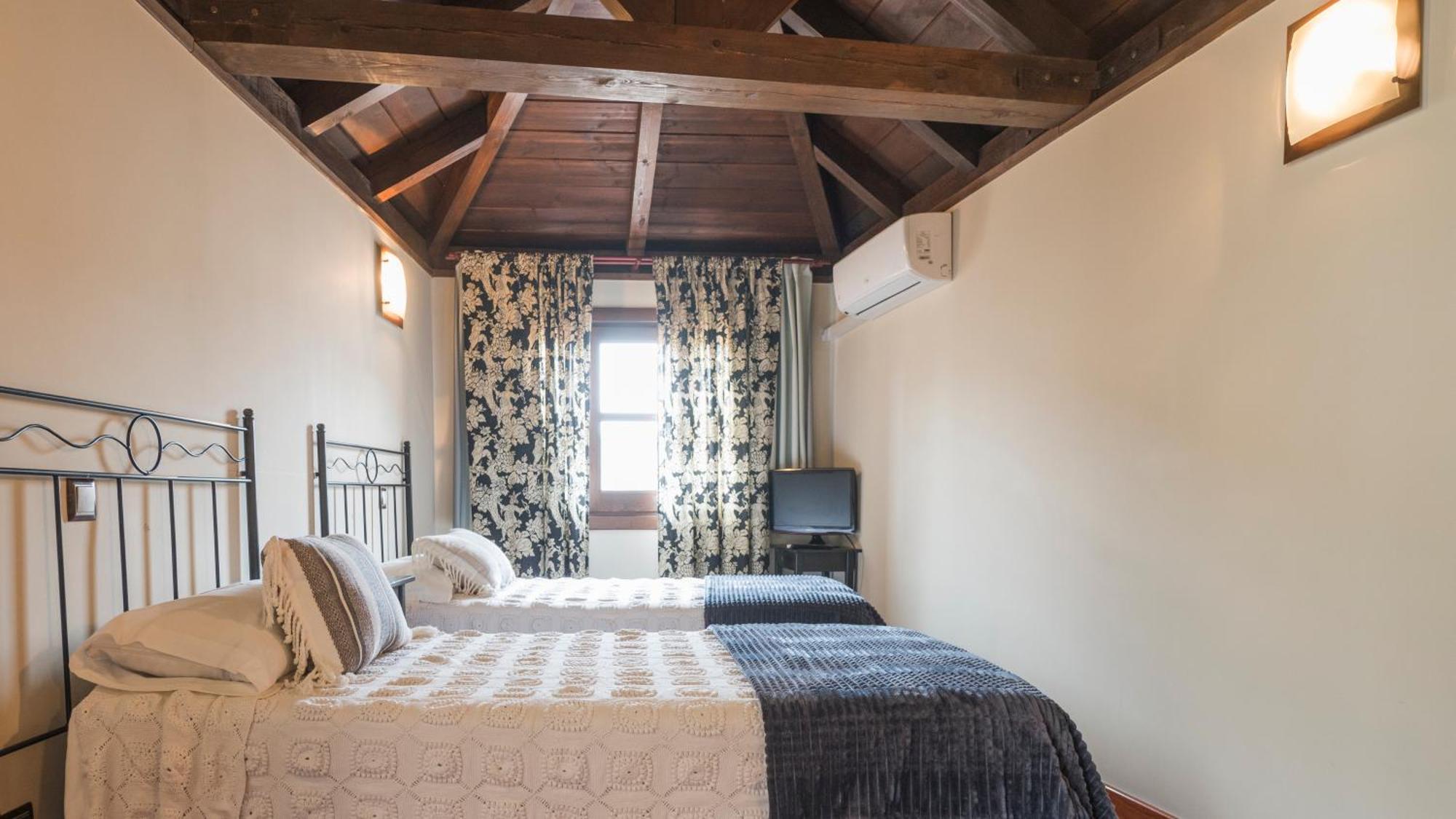 Apartamentos Las Teresitas Junto A La Catedral Toledo Dış mekan fotoğraf