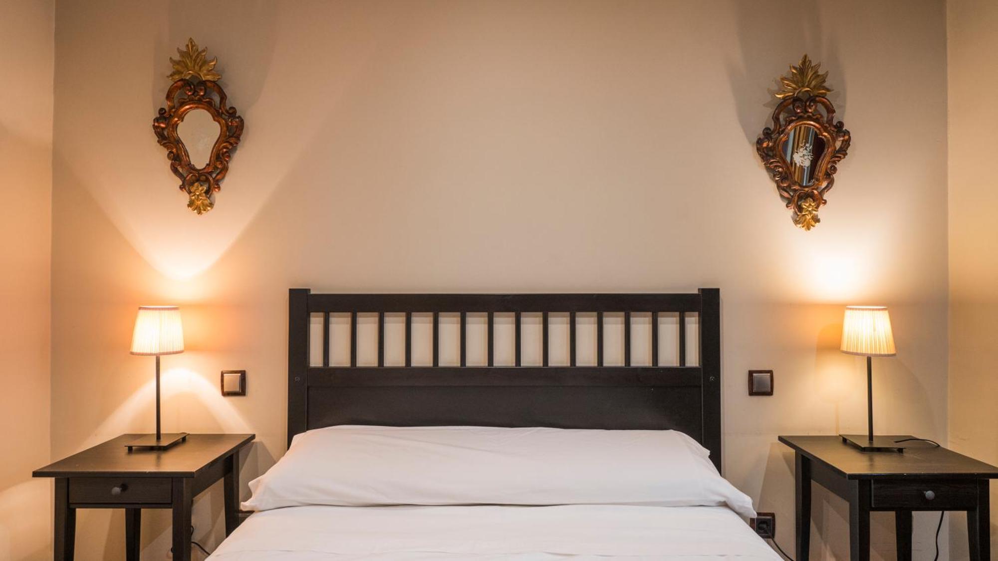 Apartamentos Las Teresitas Junto A La Catedral Toledo Oda fotoğraf